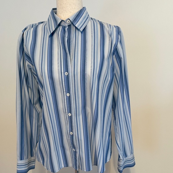 Banana Republic Tops - Banana Republic Button Up